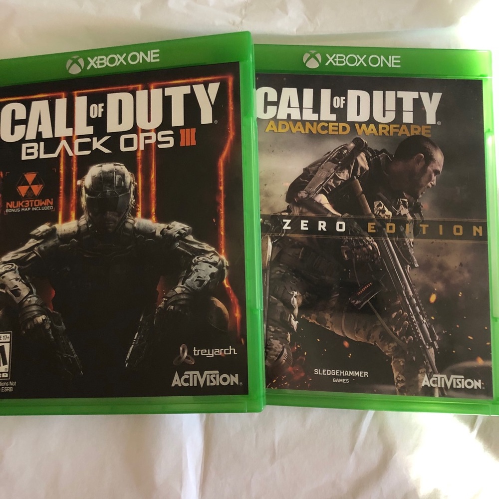 2 pack XBOX ONE games. Both are Call of Duty.